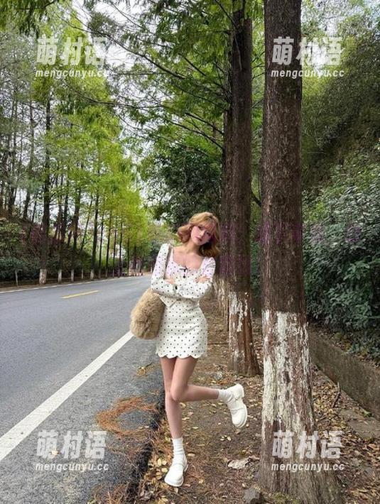 cg51吃瓜网黑料:线下奇遇,线上我和我的套路线!-萌村语 cg51吃瓜网黑料:线下奇遇,线上我和我的套路线!-萌村语