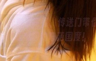 光影交错间，传送门带你进入泡泡吃瓜网的奇葩国度！