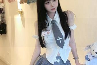 黑料社在首页等你，下载几斤瓜，咱们瓜田李下走一回！